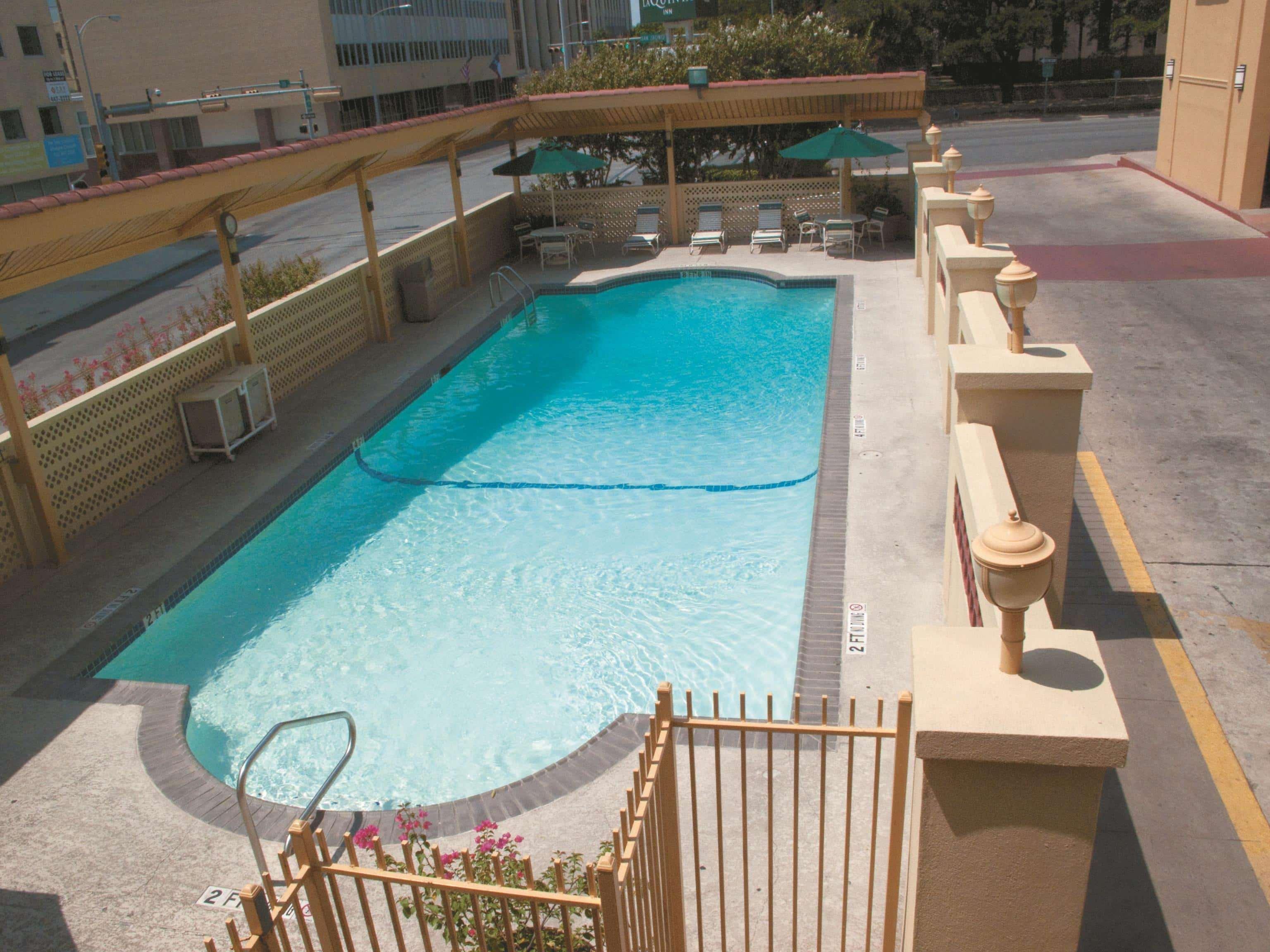 La Quinta Inn By Wyndham Austin Capitol / Downtown Exterior foto